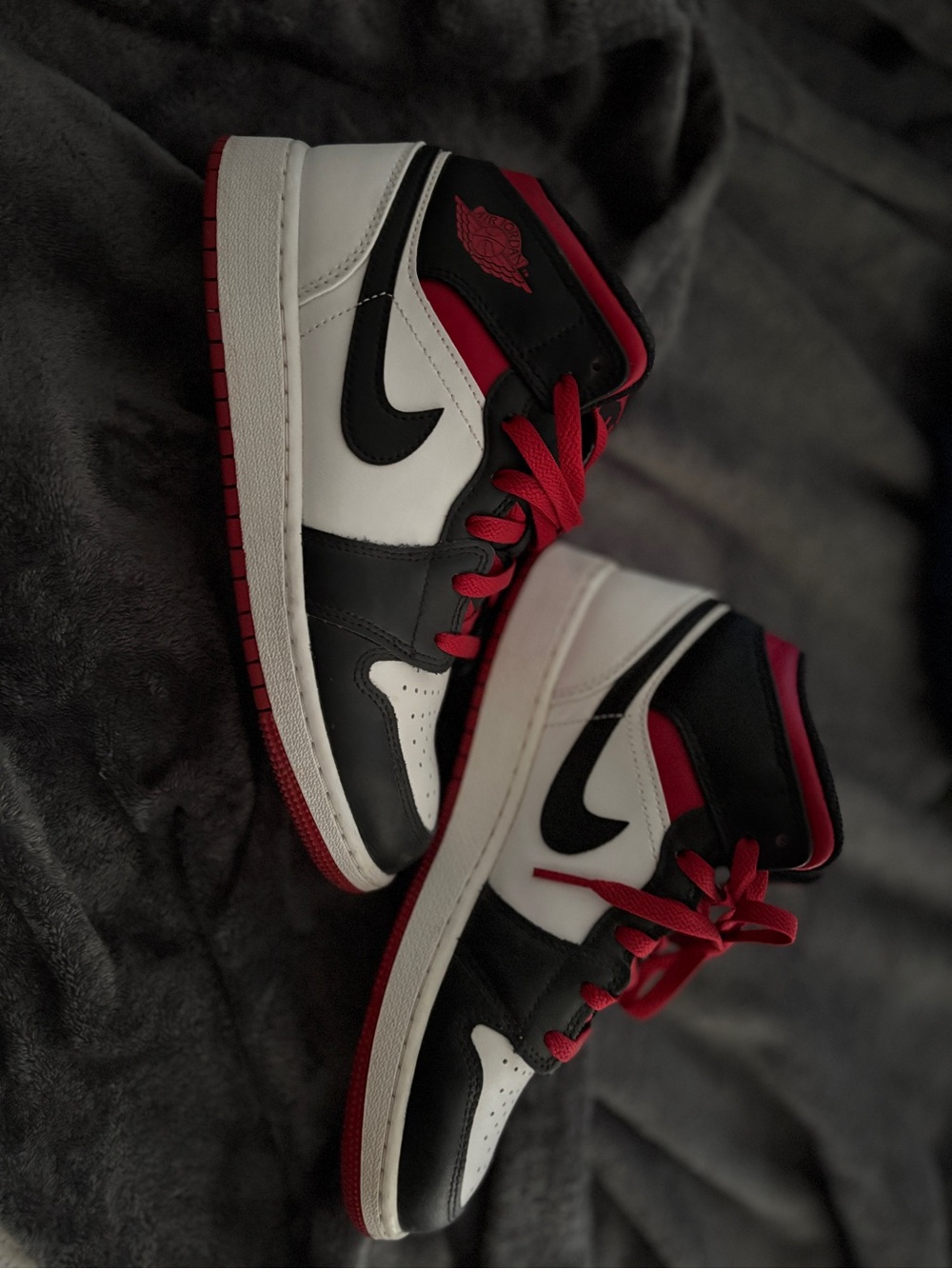 Nike Air Jordan 1 Mid Gym Red/Black Toe